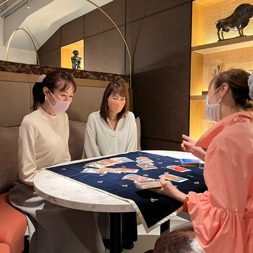 大阪難波占い館バランガンの店内